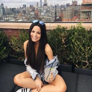 Meet your Posher, Stefani